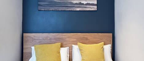 3 ห้องนอน, เตารีด/โต๊ะรีดผ้า, Wi-Fi ฟรี, ผ้าปูที่นอน