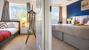 3 Schlafzimmer, Schreibtisch, schallisolierte Zimmer