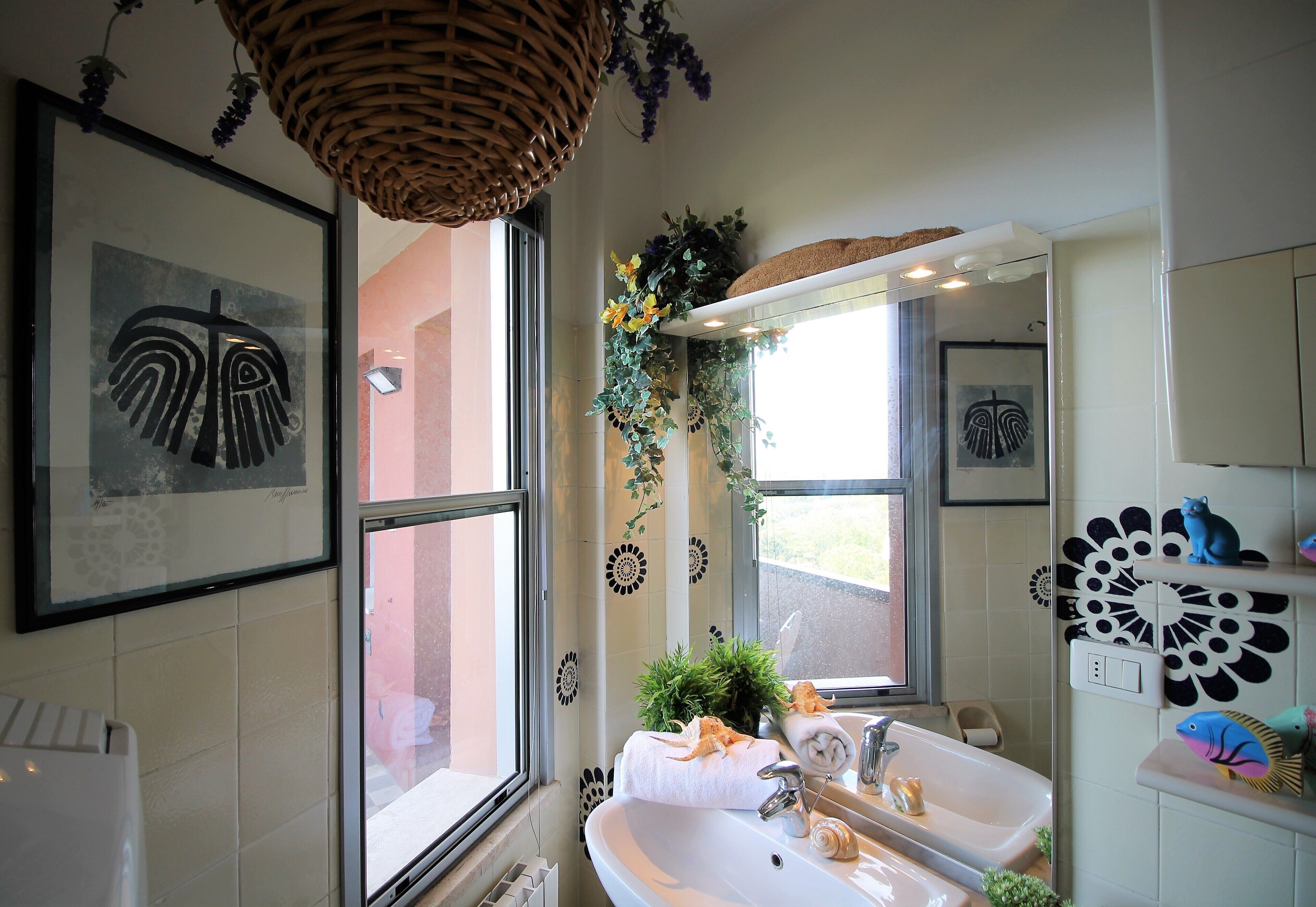 Apartamento, 1 quarto | Banheiro | Chuveiro, chuveiro com efeito de chuva, secador de cabelo 