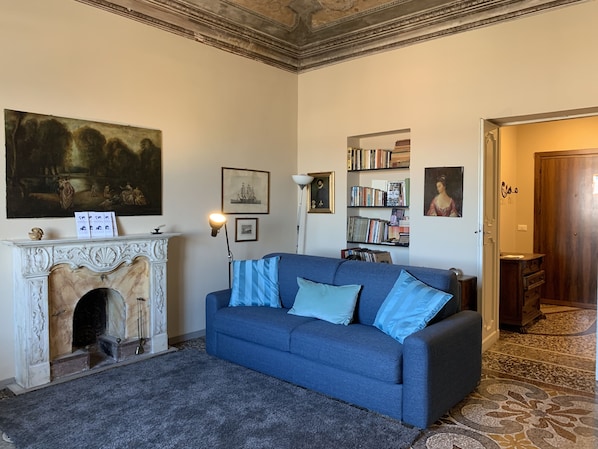 Apartment, 1 Bedroom | Living area