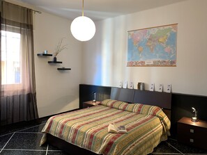 Apartment, 2 Bedrooms | 2 bedrooms, iron/ironing board, free WiFi - House Dinigi (Chiavari)