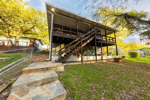 Exterior - Picturesque and Beautiful 3B on the Guadalupe River (New Braunfels)