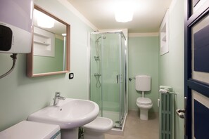 Apartment, 2 Bedrooms | Bathroom