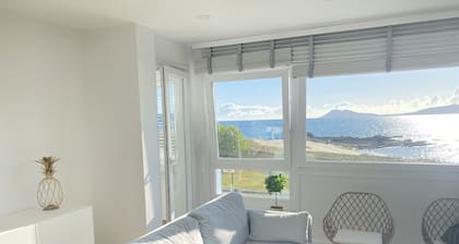 OH LA LIFE PORTOSIN LA PLAYA Beachfront