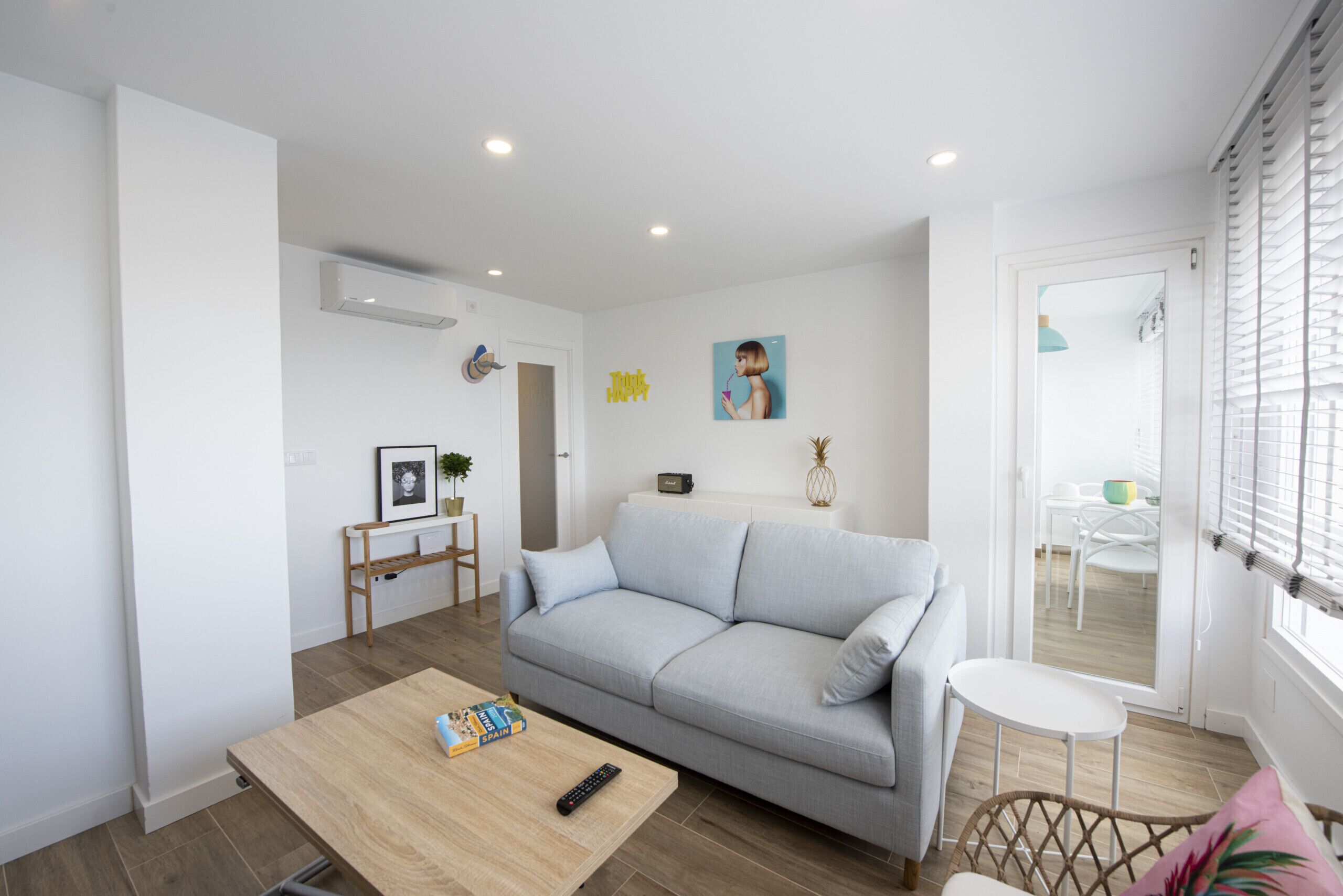 Télévision, cheminée