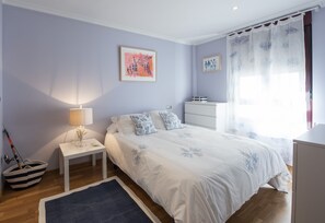 2 soverom, strykejern/-brett, wi-fi (inkludert) og sengetøy