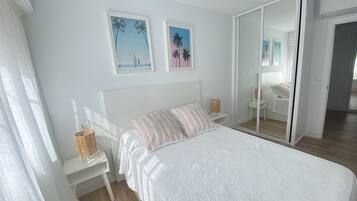 3 chambres, fer et planche Ă repasser, draps fournis