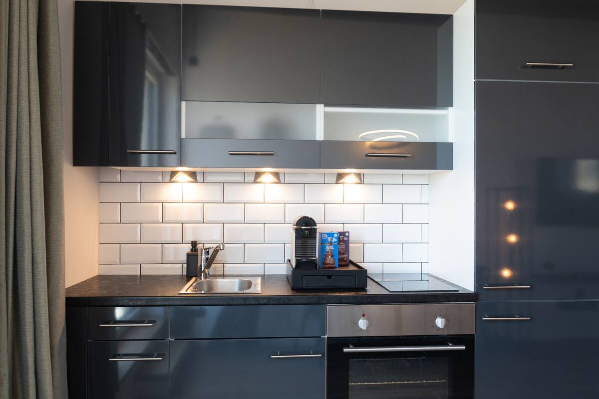 comfort apartment | private kitchenette | oven, stovetop, espresso maker, coffee/tea maker