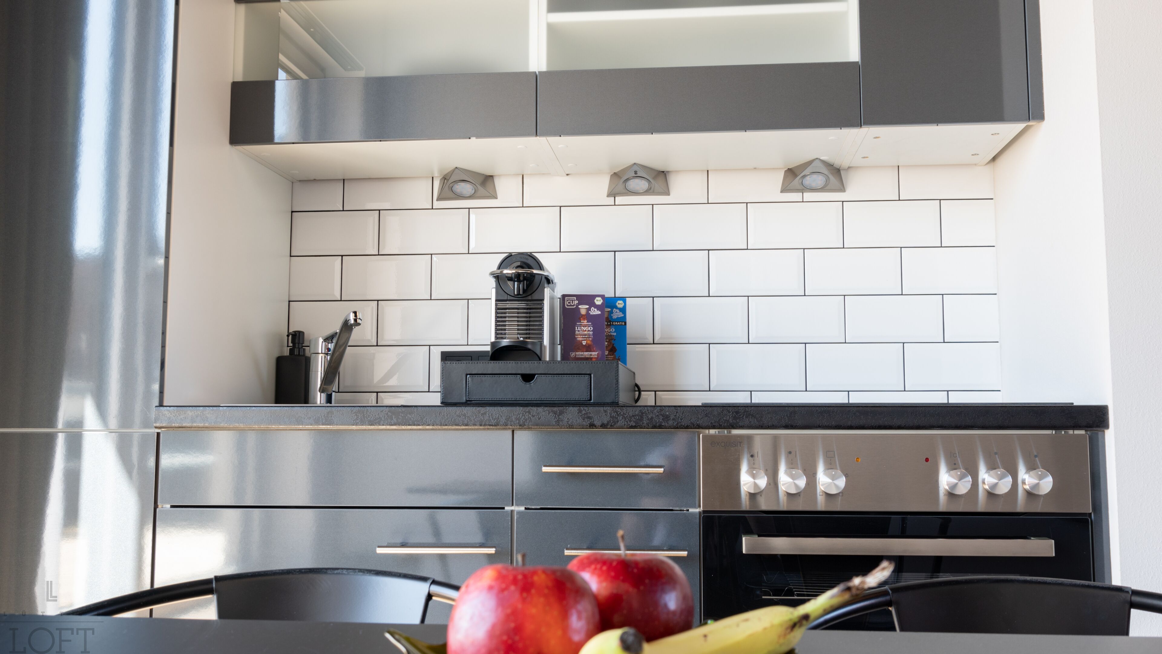 deluxe apartment | private kitchenette | oven, stovetop, espresso maker, coffee/tea maker