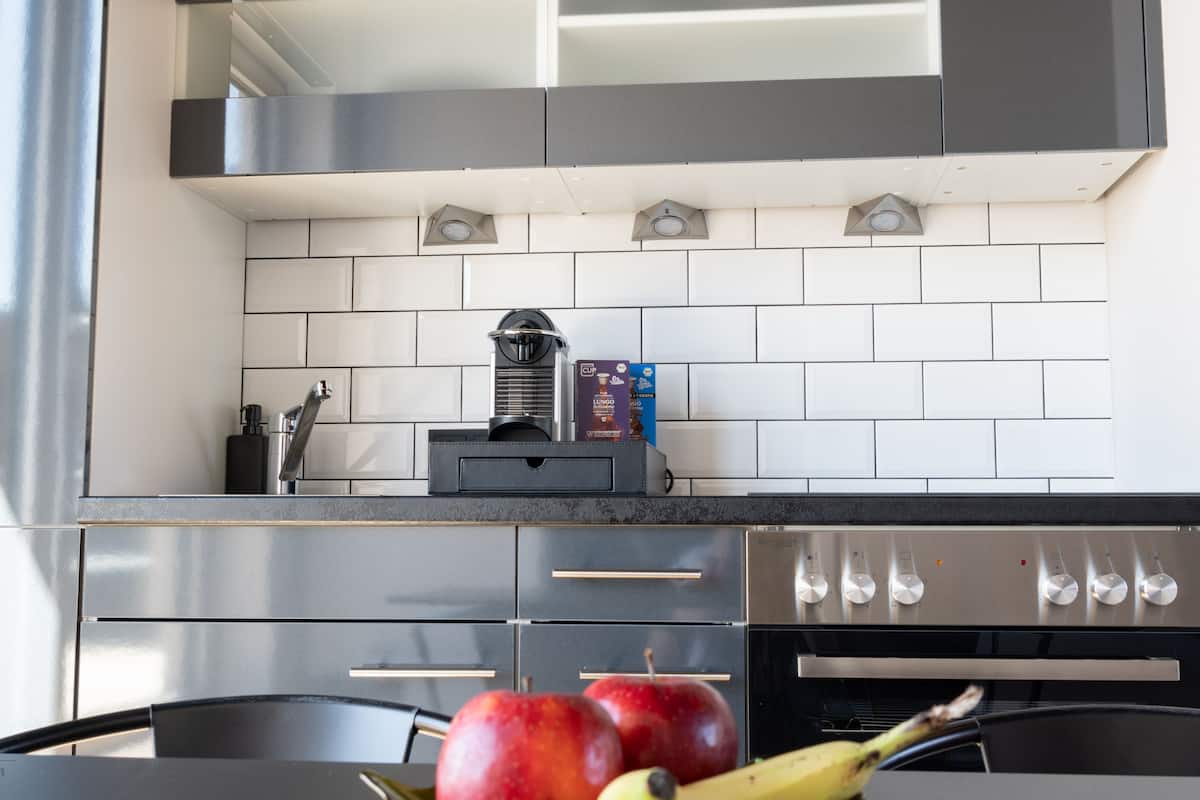 deluxe apartment | private kitchenette | oven, stovetop, espresso maker, coffee/tea maker