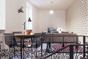 Apartamento, 1 quarto | Área de estar | TV LCD