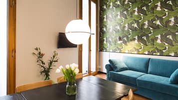 Apartment, 1 Schlafzimmer | Wohnbereich | LCD-Fernseher