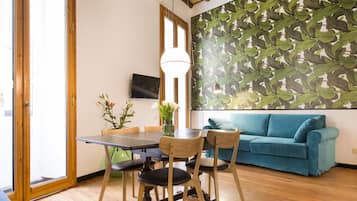 Apartment, 1 Schlafzimmer | Wohnbereich | LCD-Fernseher