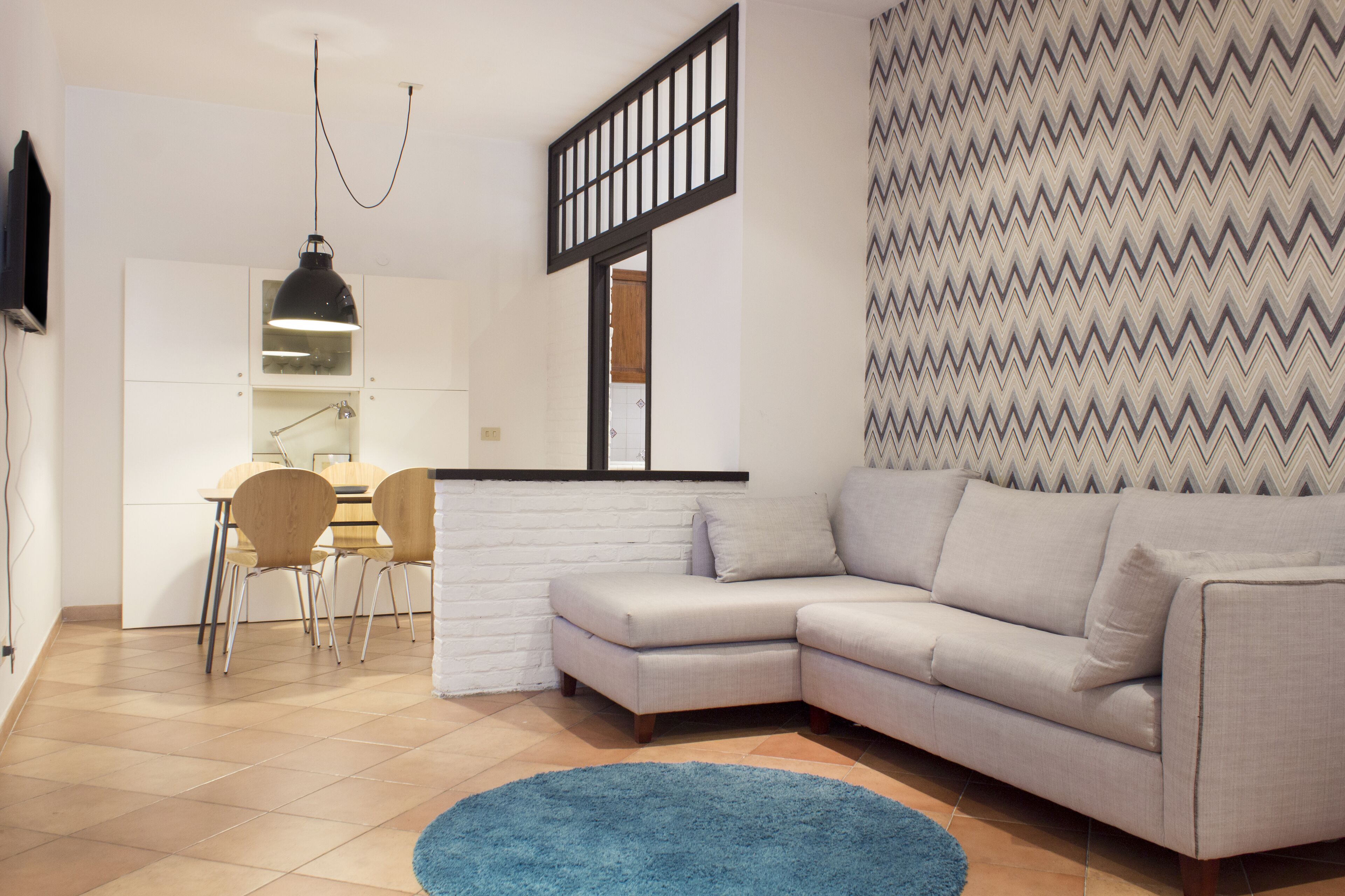 Leilighet, 2 soverom | Oppholdsrom | LCD-TV