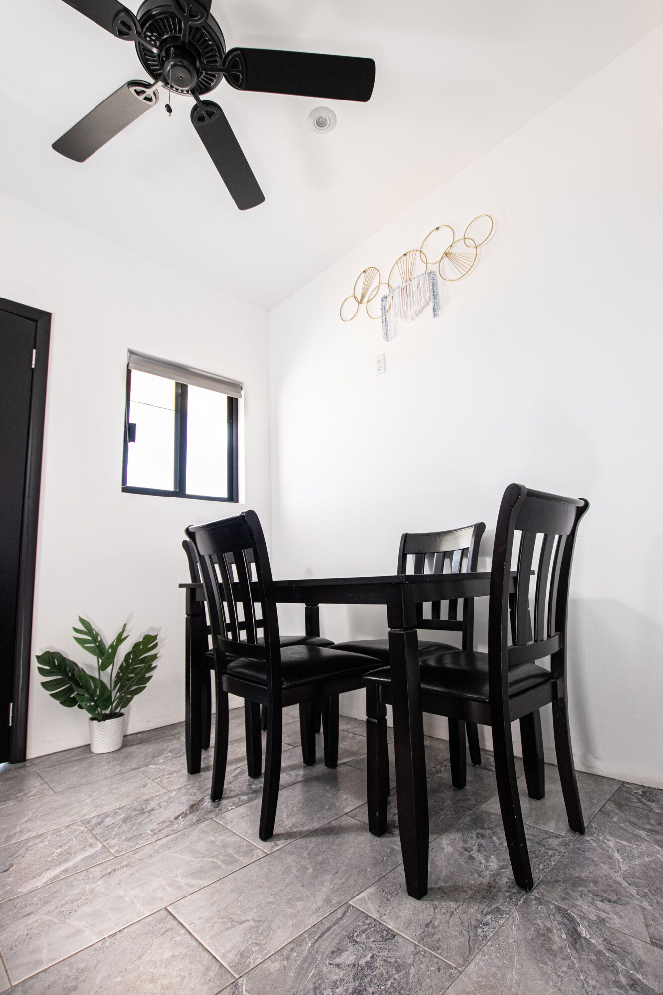 superior room | in-room dining