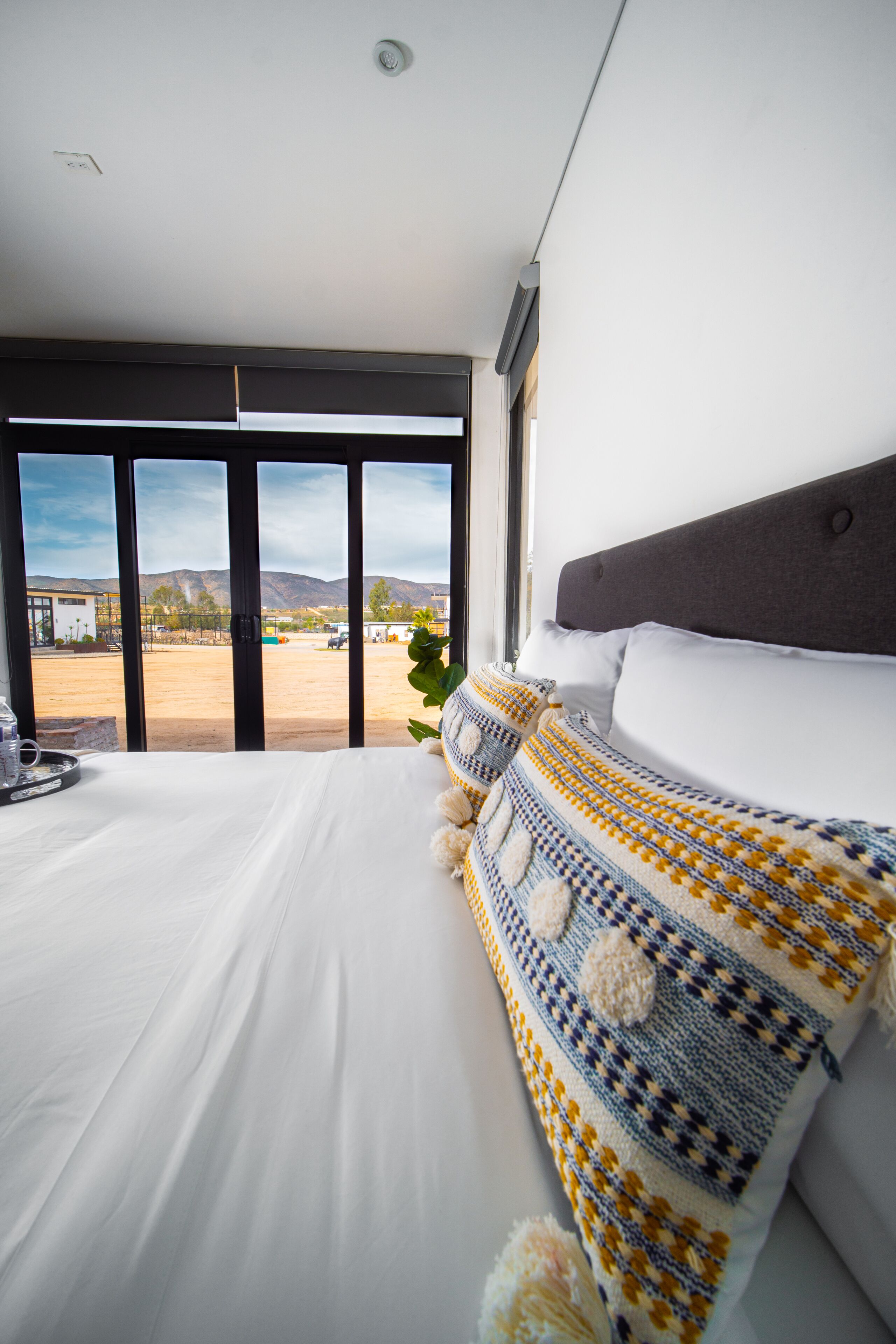 Deluxe Cabin | Free WiFi, bed sheets