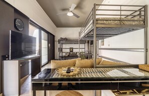 Apartment, Multiple Beds | 2 bedrooms, free WiFi, bed sheets