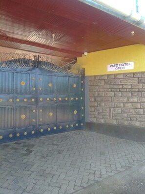 Majoituspaikan sisäänkäynti