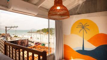 Chambre Quadruple Deluxe, vue océan | Vue sur la plage/l’océan