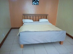 Deluxe Room | Desk, free WiFi, bed sheets - Talya Suites (Meru)