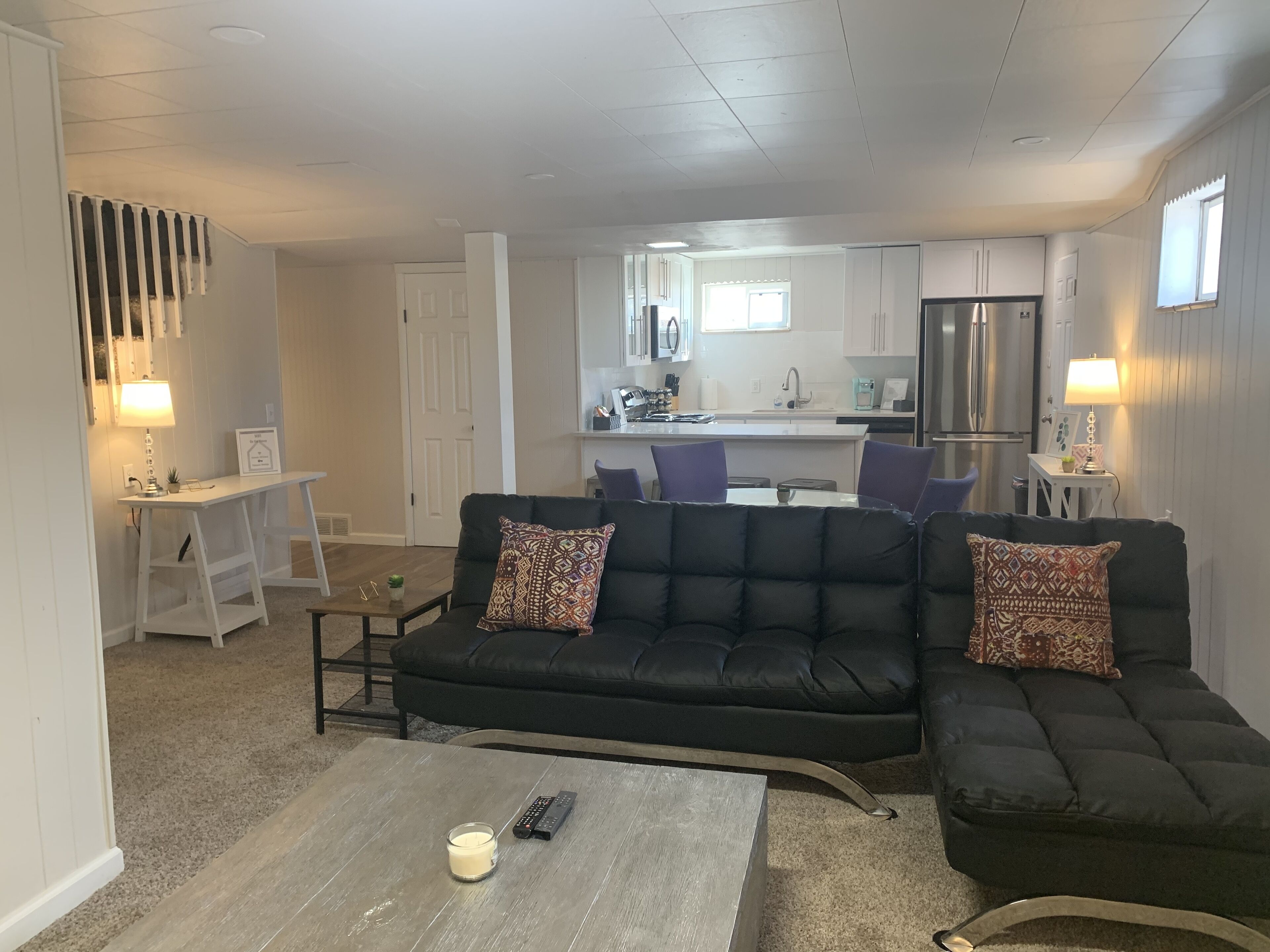 King, bunks & sleep sofa Lower Apartment in Denver