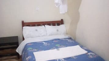 Standard Room | Free WiFi, bed sheets