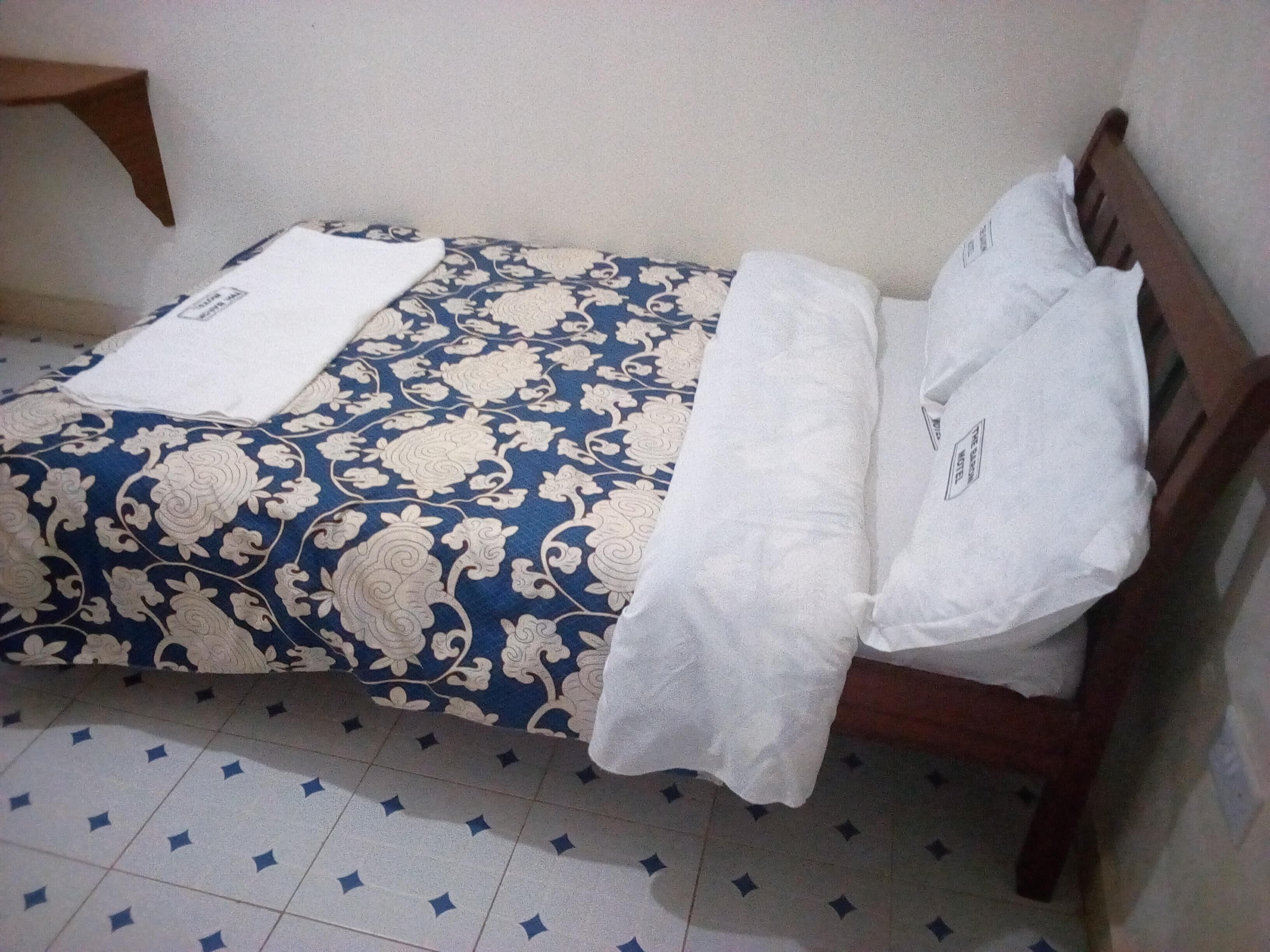 Wifi gratis y ropa de cama 