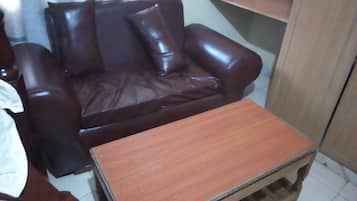 Desk, free WiFi