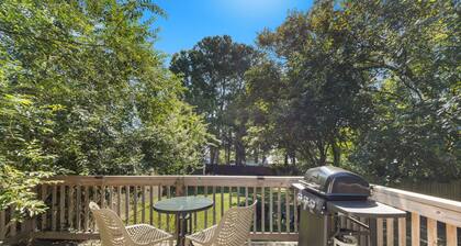 Coveted home in Watts-Hillendale neighborhood. Close to Duke Hospital/VA