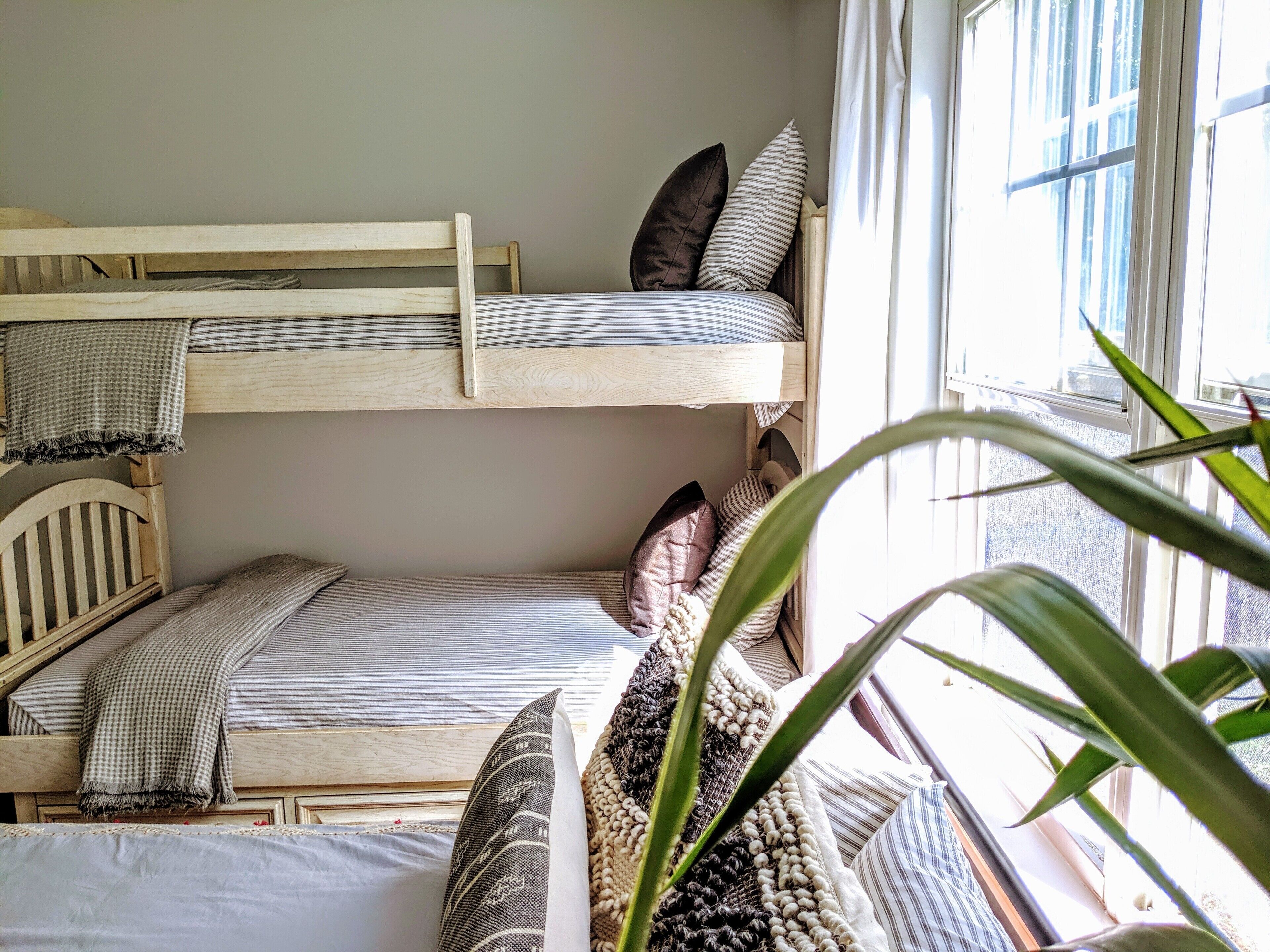 RARE⭐️DownTown Matthews ❤️Walk to Shops Restaurants Hiking❤️20 min to Charlotte