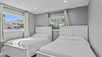 2 slaapkamers, een strijkplank/strijkijzer, wifi, beddengoed