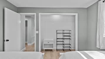 2 makuuhuonetta, silitysrauta/-lauta, Wi-Fi, vuodevaatteet