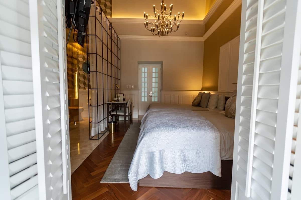 Habitación doble junior | Ropa de cama de alta calidad, edredón, camas con pillow-top y minibar
