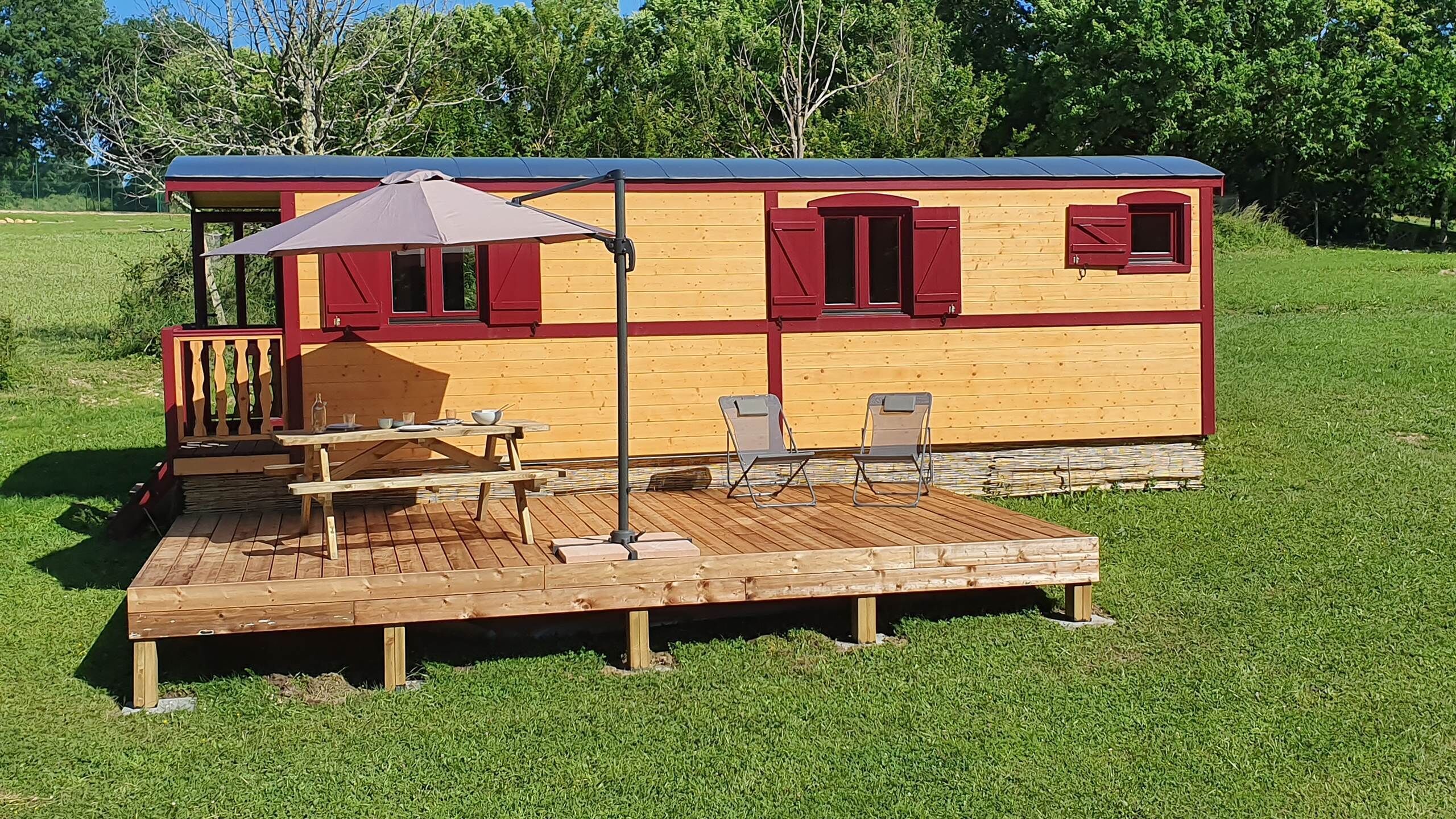 屋外ダイニングエリア