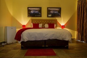 Deluxe Double Room | Minibar, desk, iron/ironing board, free WiFi - Tiffany s Canyon lodge (Kafue)