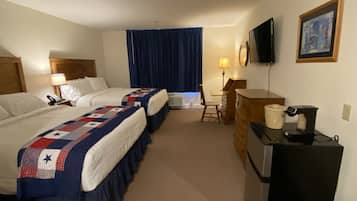 Standard Room, 1 Bedroom, Non Smoking (Double Interior Entrance) | Desk, free WiFi, bed sheets