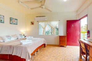 خدمة الإنترنت وملاءات أسرّة