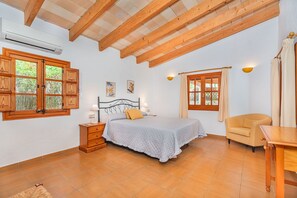 2 chambres, fer et planche Ă repasser, Wi-Fi gratuit, draps fournis