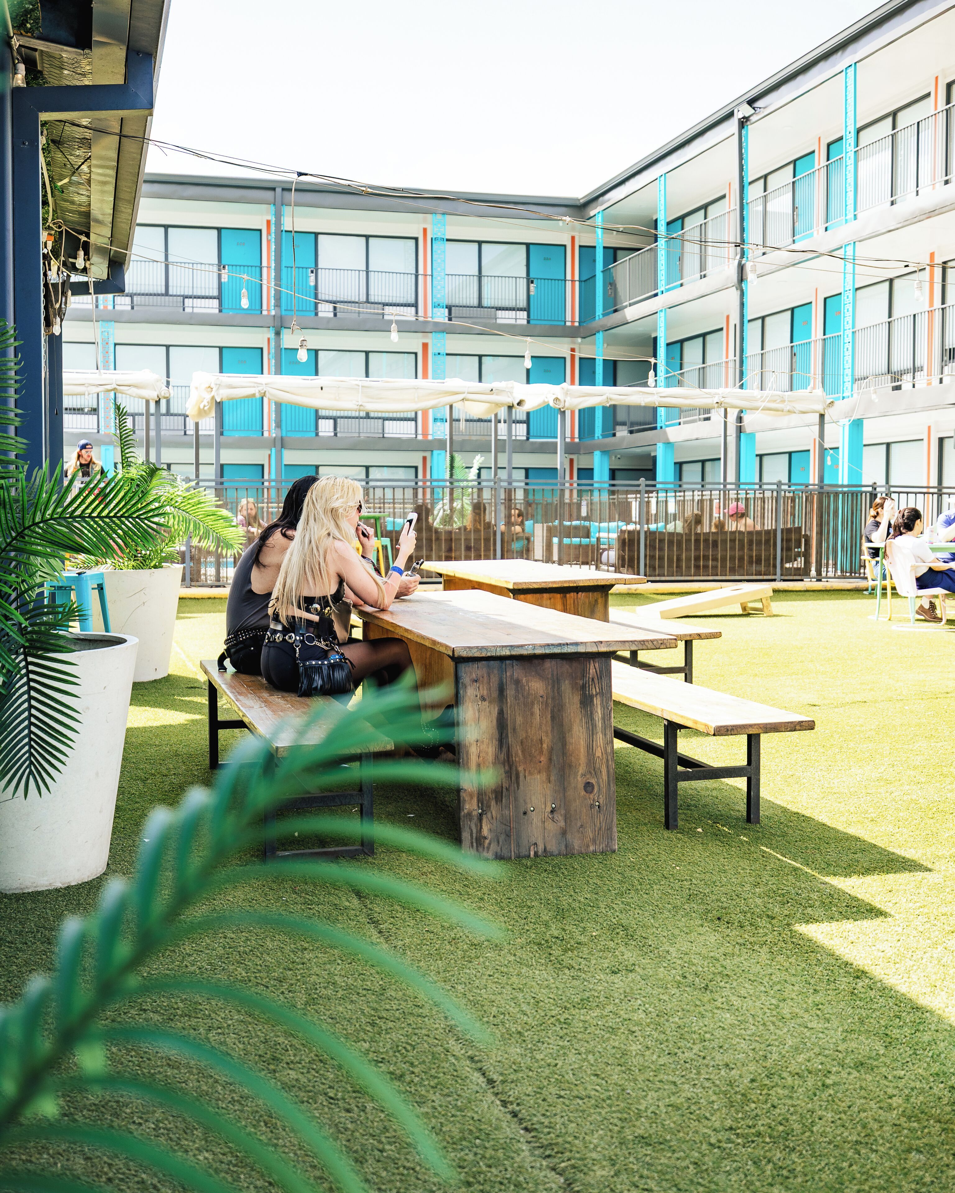 المنشأة من الخارج