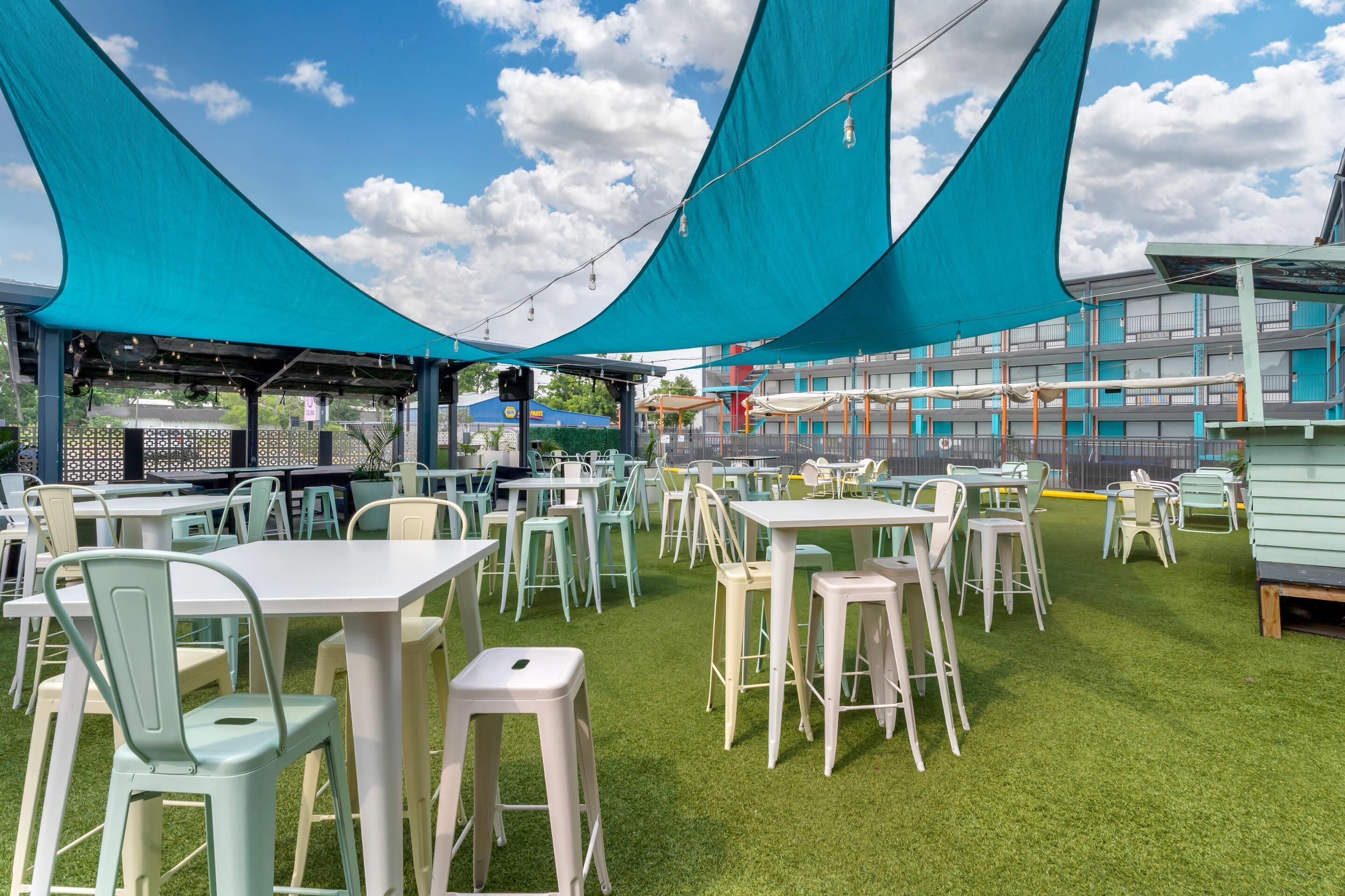 outdoor pool, open 10:00 am to 9:00 pm, pool cabanas (surcharge)