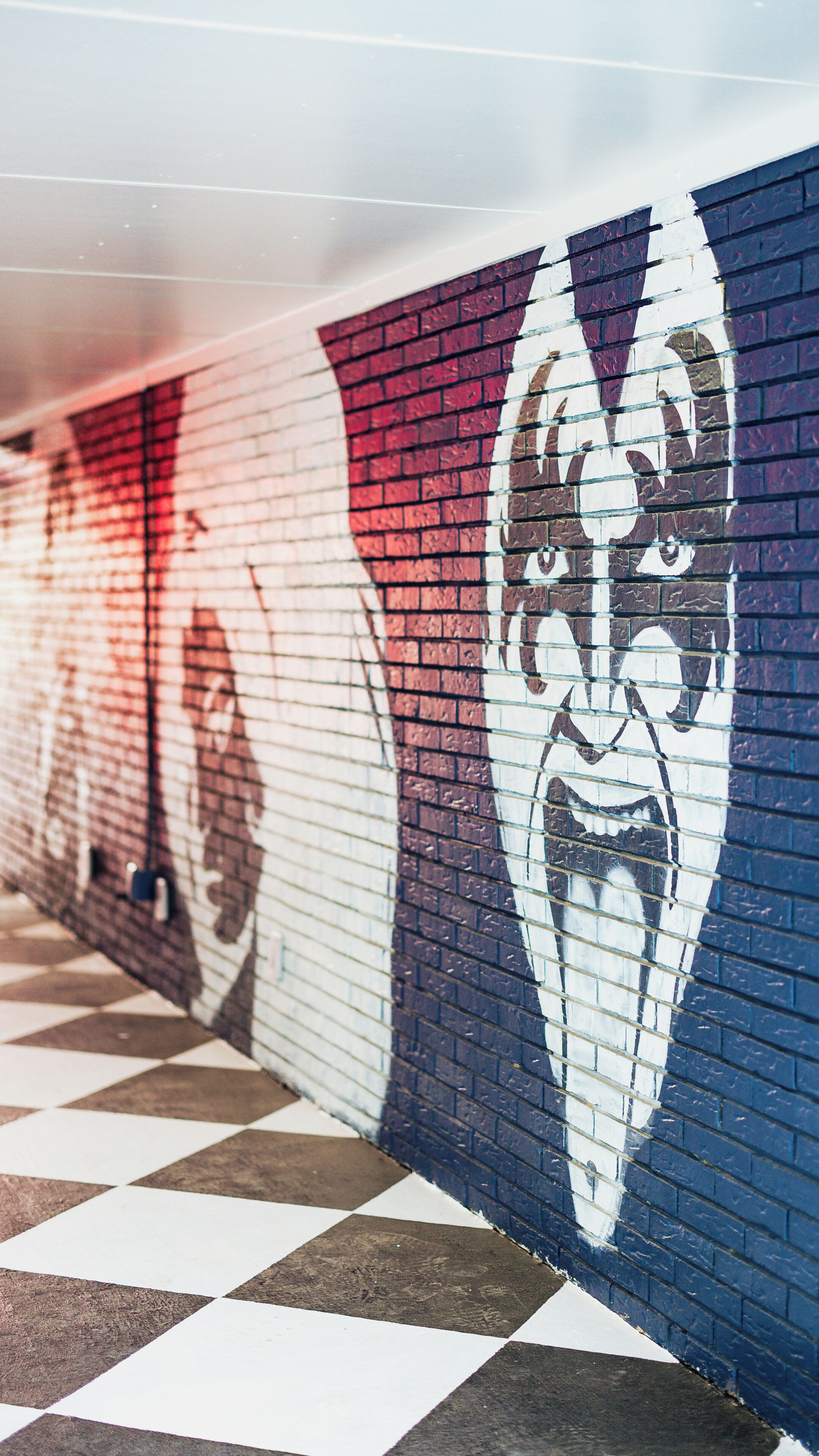 outdoor pool, open 10:00 am to 9:00 pm, pool cabanas (surcharge)