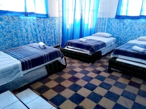 Tirai kedap cahaya, kedap suara, setrika/meja setrika, dan Wi-Fi gratis