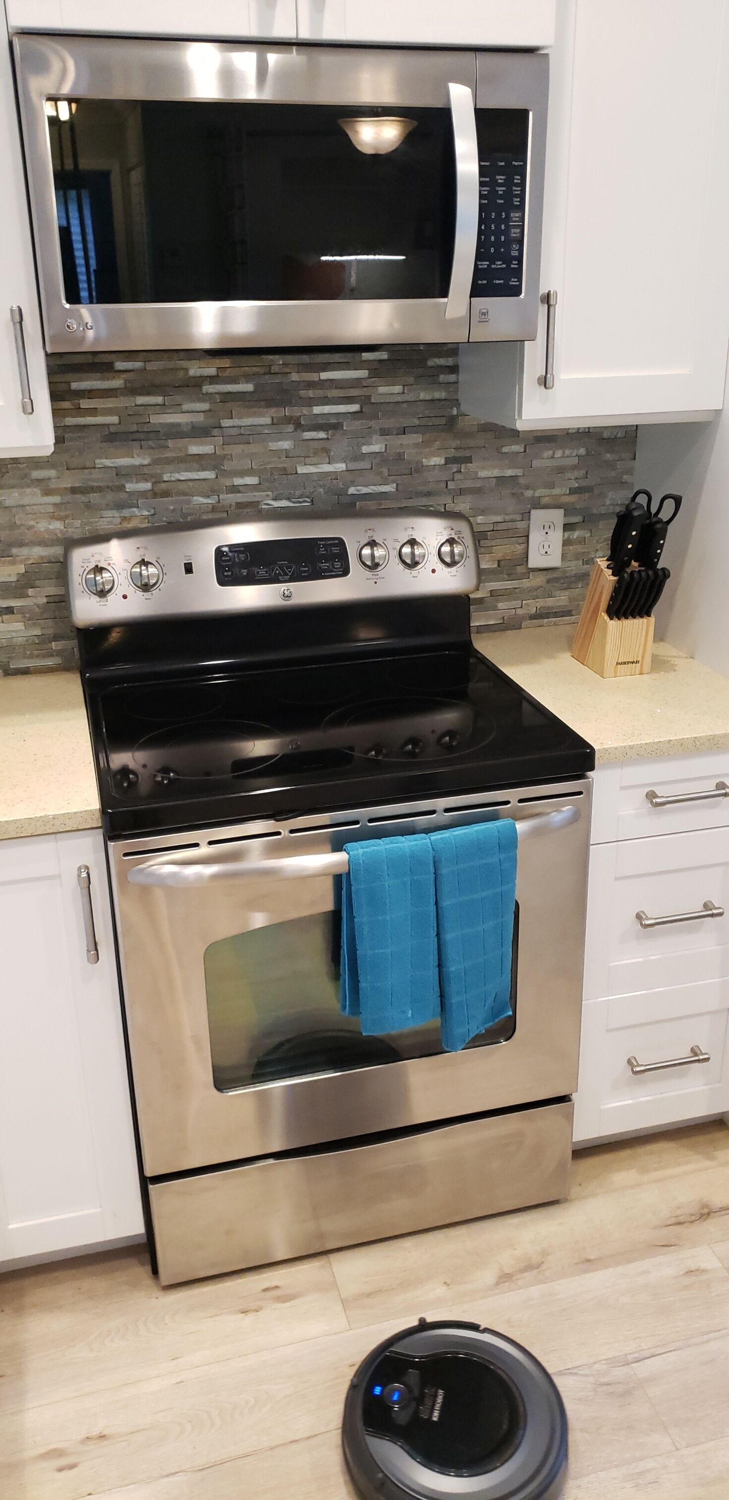 Secluded King and Queen Open Concept Guest house