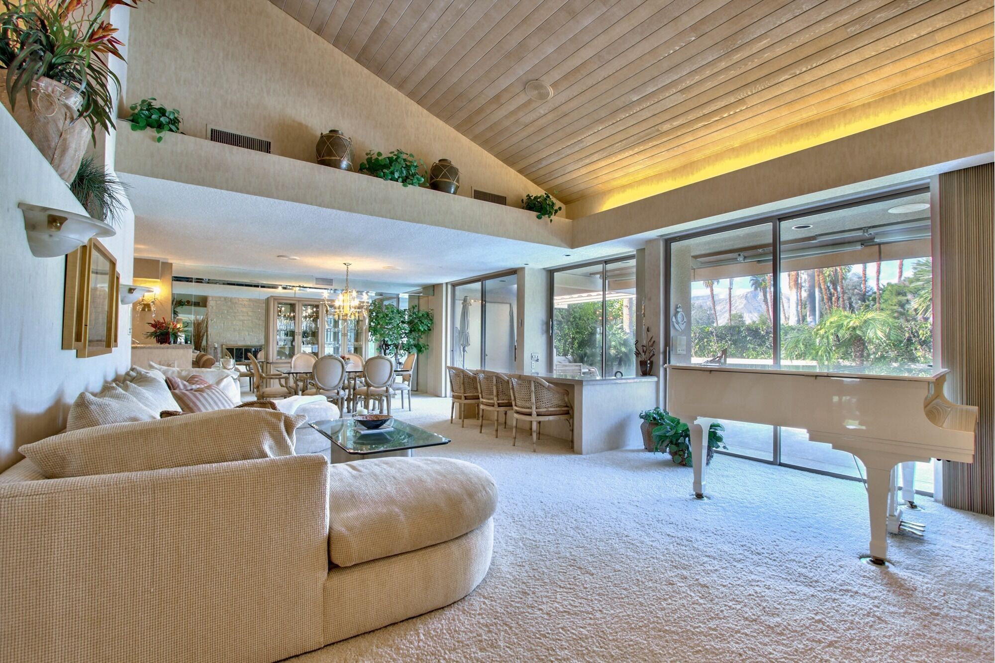 5-Star Luxury Rancho Mirage Retreat! Stunning Decor, Views and Comfort