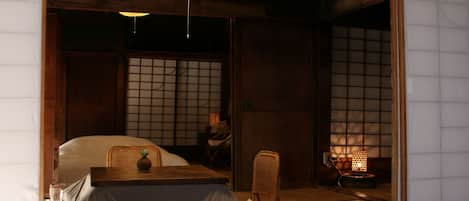 3 habitaciones, decoración personalizada y muebles diferentes