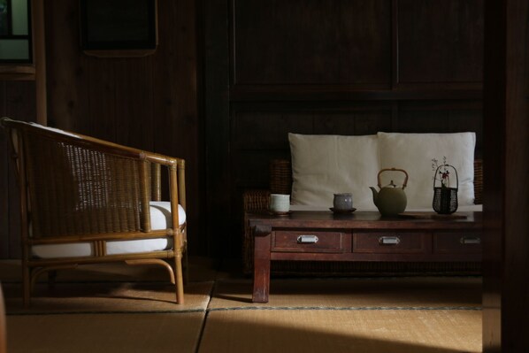 Interior - Yui Valley (Fujieda)