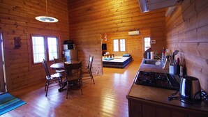 Dining - The Subterraneans (Ishigaki)
