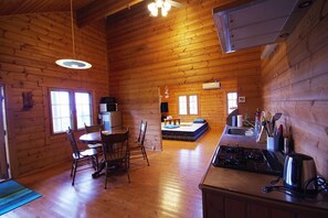 Dining - The Subterraneans (Ishigaki)