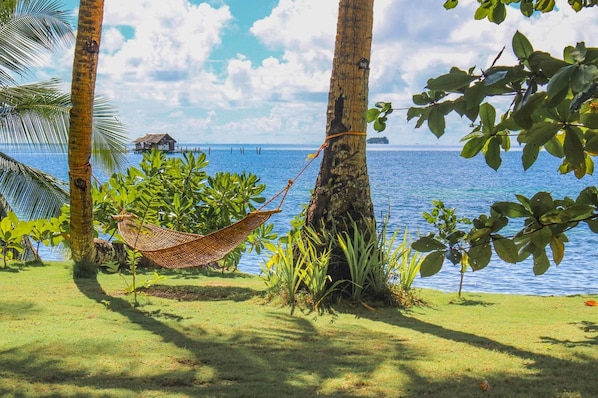 On the beach, white sand, sun loungers, beach towels - Ferra Resort Siargao (General Luna)