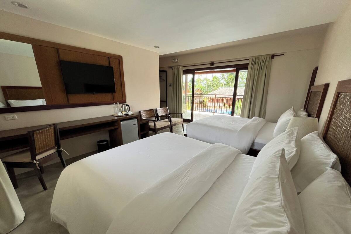 Rattan Deluxe Twin | In-room safe, desk, laptop workspace, individually decorated